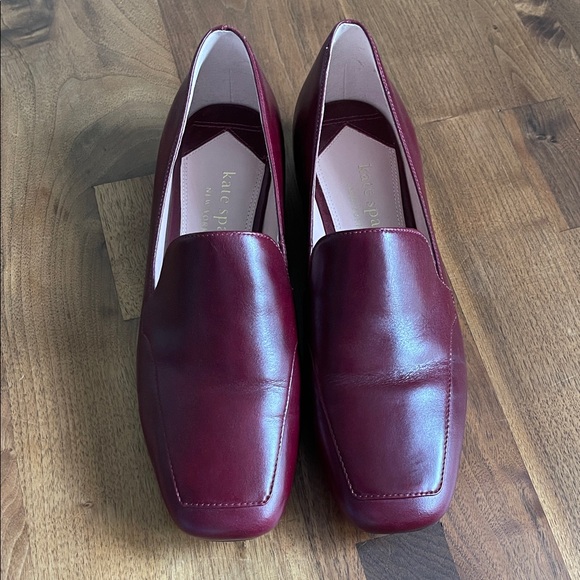 Kate Spade Deep Red Leather Loafers with Gold Trim sz 8 - Picture 3 of 7